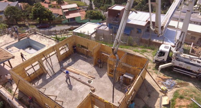 Obra Casa Sobrado em Araçariguama
